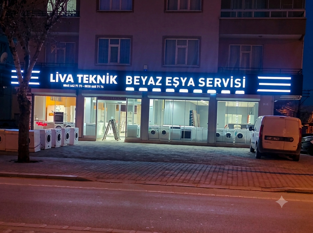 Liva Teknik Beyaz Eşya Servisi mağazası, gece görünümü